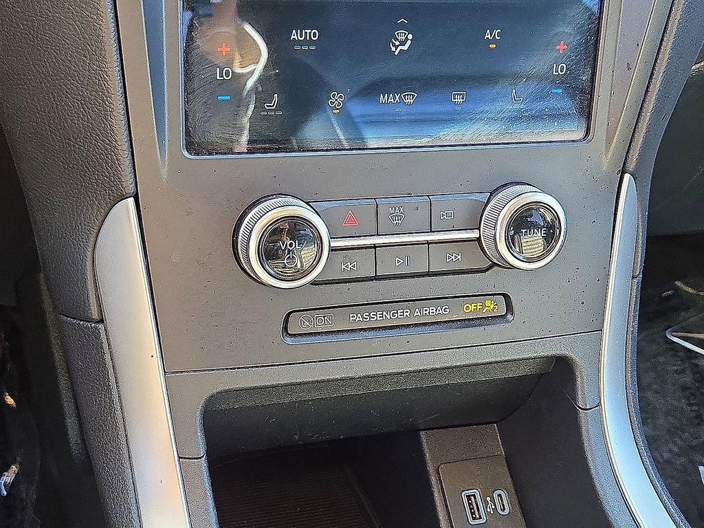 Used 2024 Ford Edge SEL image 29