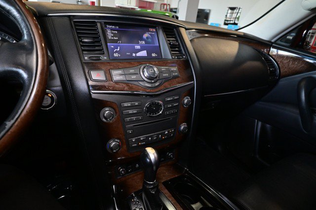Used 2012 INFINITI QX56 4WD w/ Deluxe Touring Pkg image 32