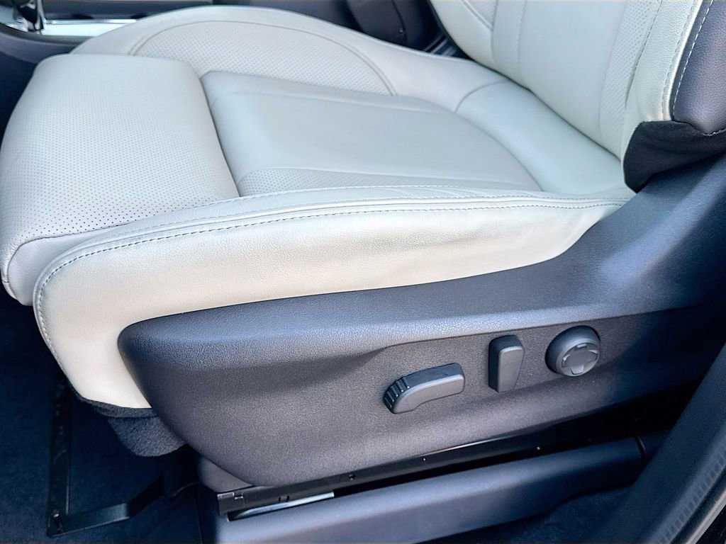 Certified 2025 Subaru Ascent Limited image 27