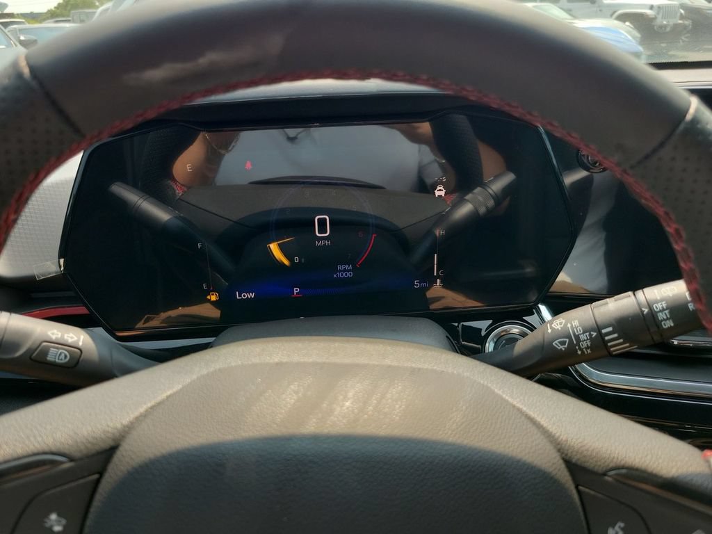 New 2026 Chevrolet Trax RS w/ Sunroof Package FWD image 11