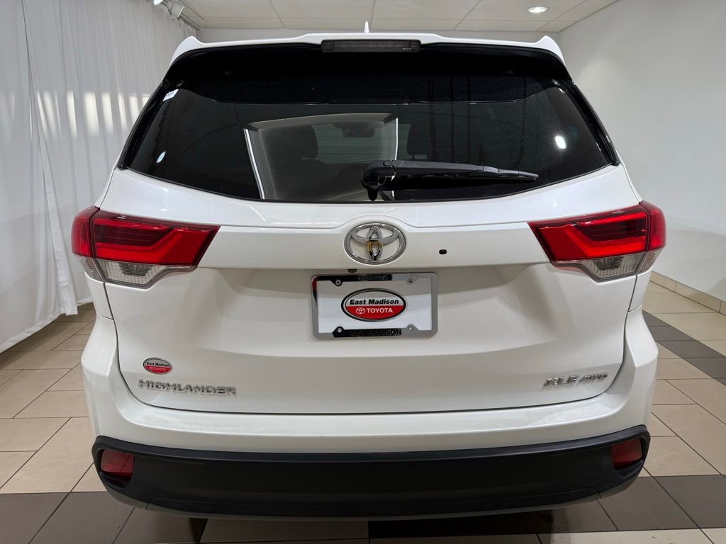 Used 2019 Toyota Highlander XLE image 4