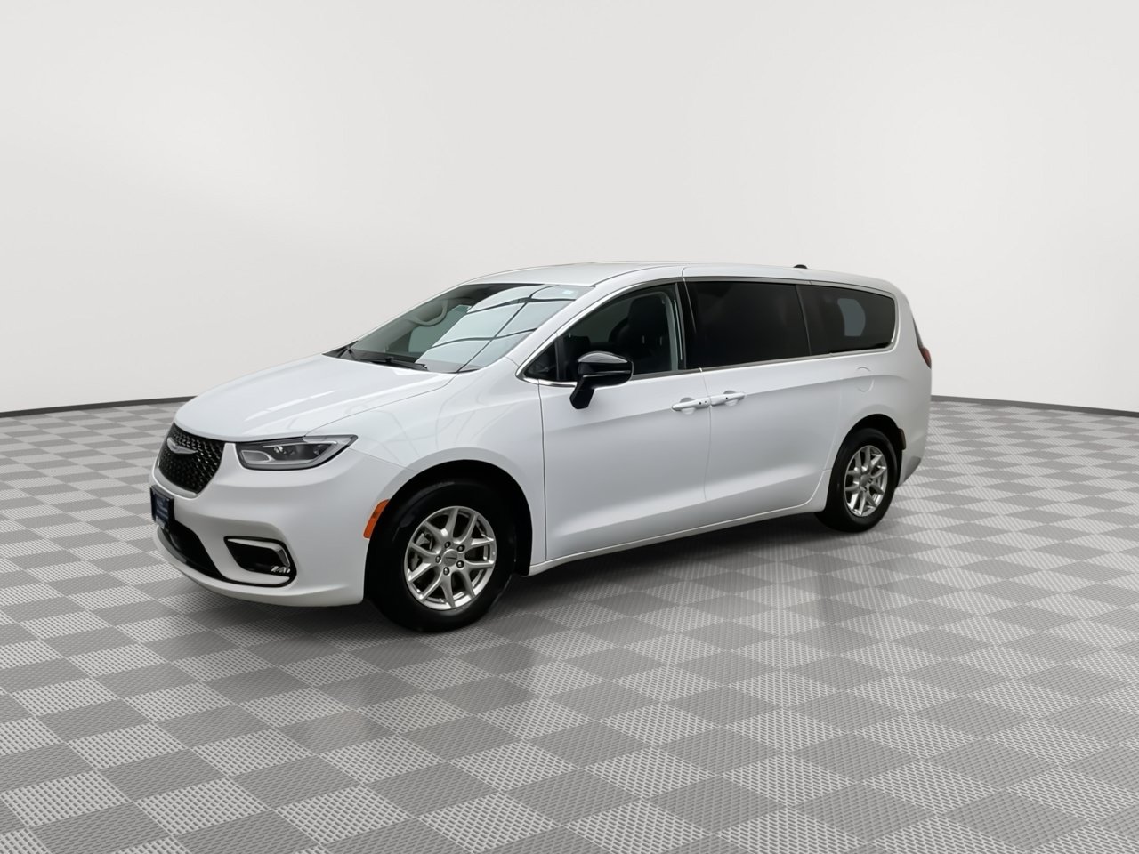 Used 2024 Chrysler Pacifica Touring-L FWD image 35