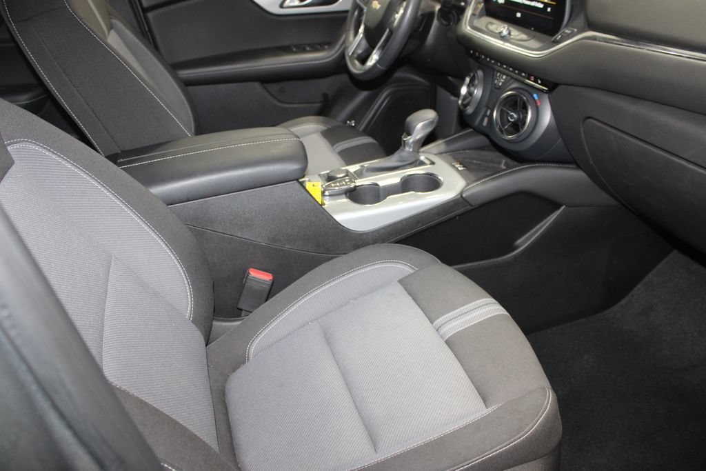 Used 2024 Chevrolet Blazer LT w/ Convenience Package FWD image 19