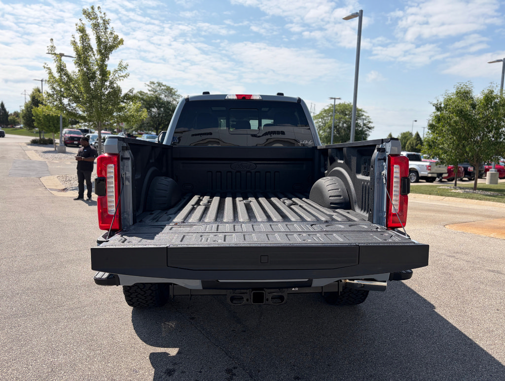 New 2026 Ford F250 Lariat w/ Black Appearance Package AWD/4WD image 18