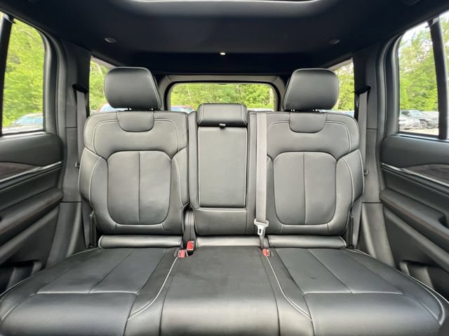 Used 2025 Jeep Grand Cherokee Overland w/ Adv Protech Group III AWD/4WD image 14