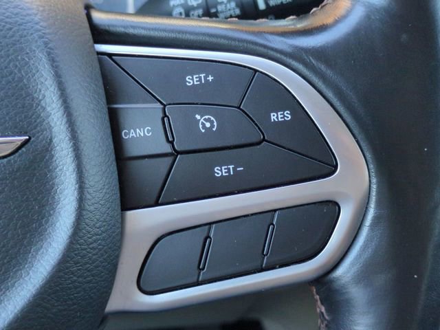 Used 2019 Chrysler Pacifica Touring-L FWD image 24