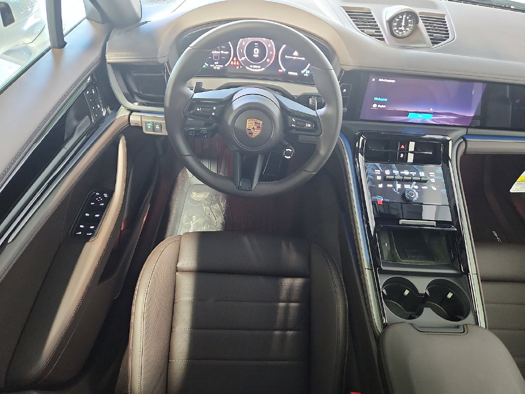 New 2026 Porsche Panamera 4 AWD/4WD image 12