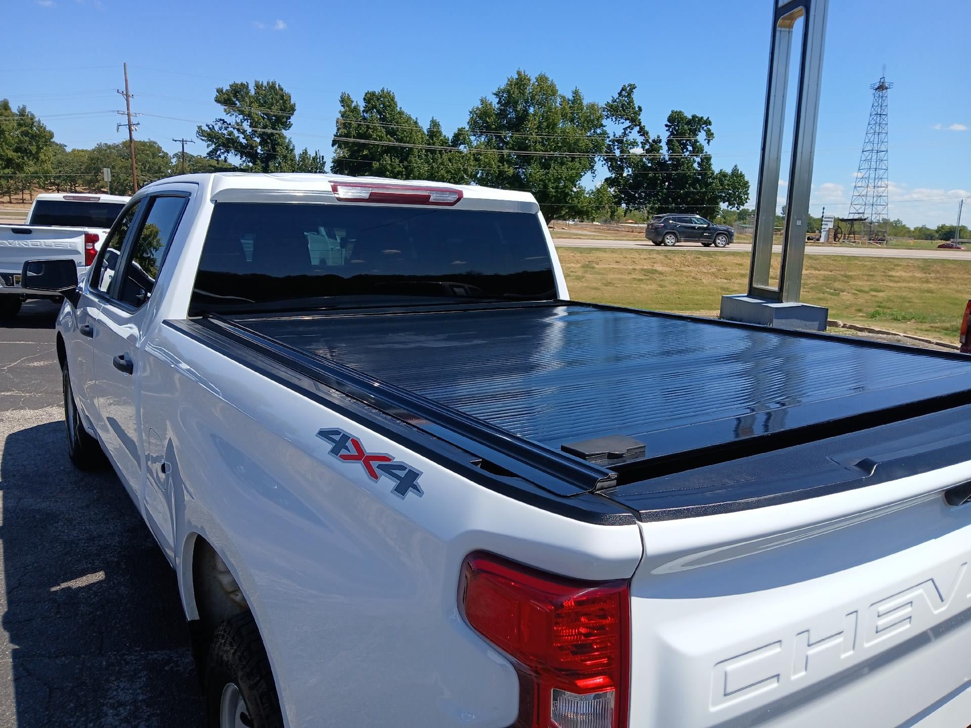 Used 2023 Chevrolet Silverado 1500 W/T w/ Trailering Package AWD/4WD image 5