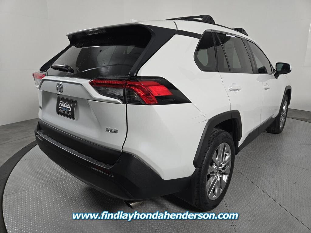 Used 2023 Toyota RAV4 XLE Premium image 6