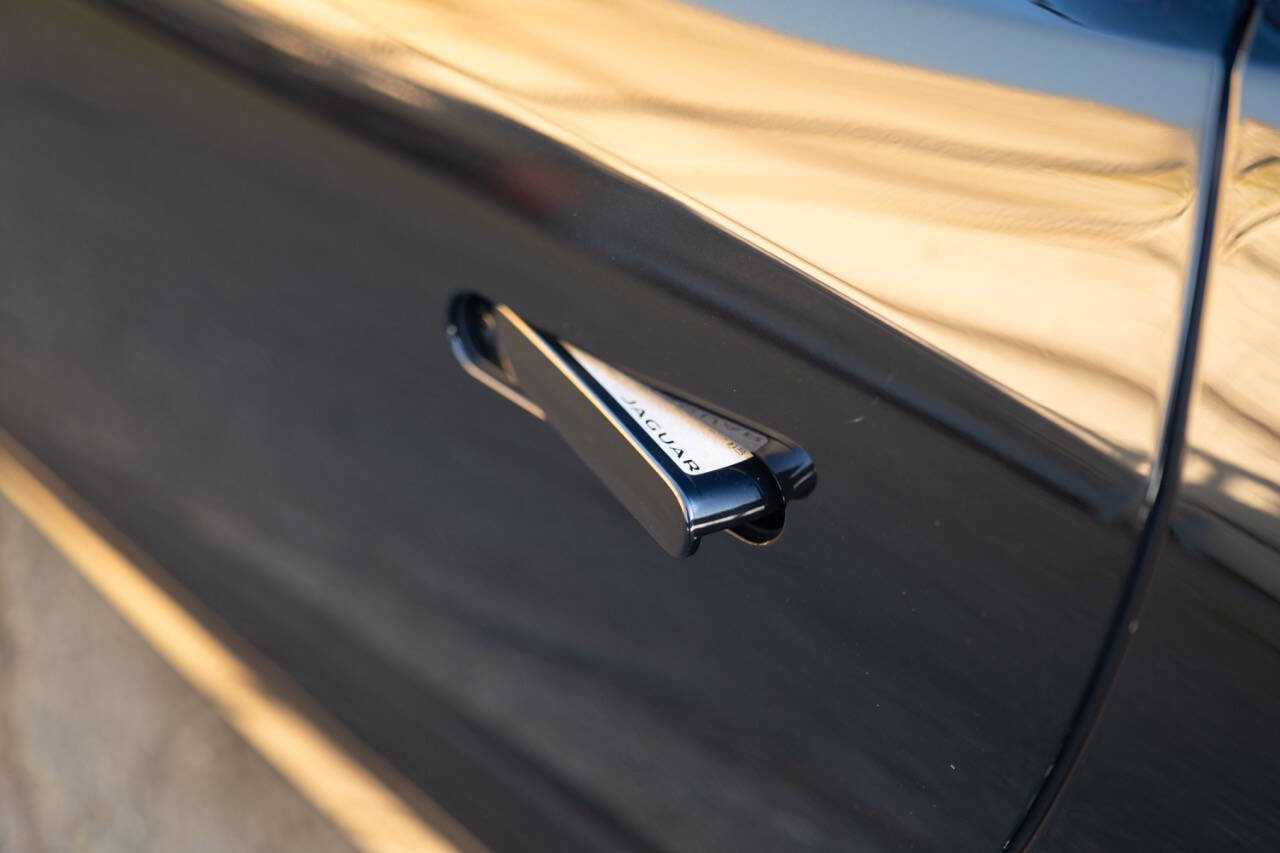 Used 2021 Jaguar F-TYPE R image 28