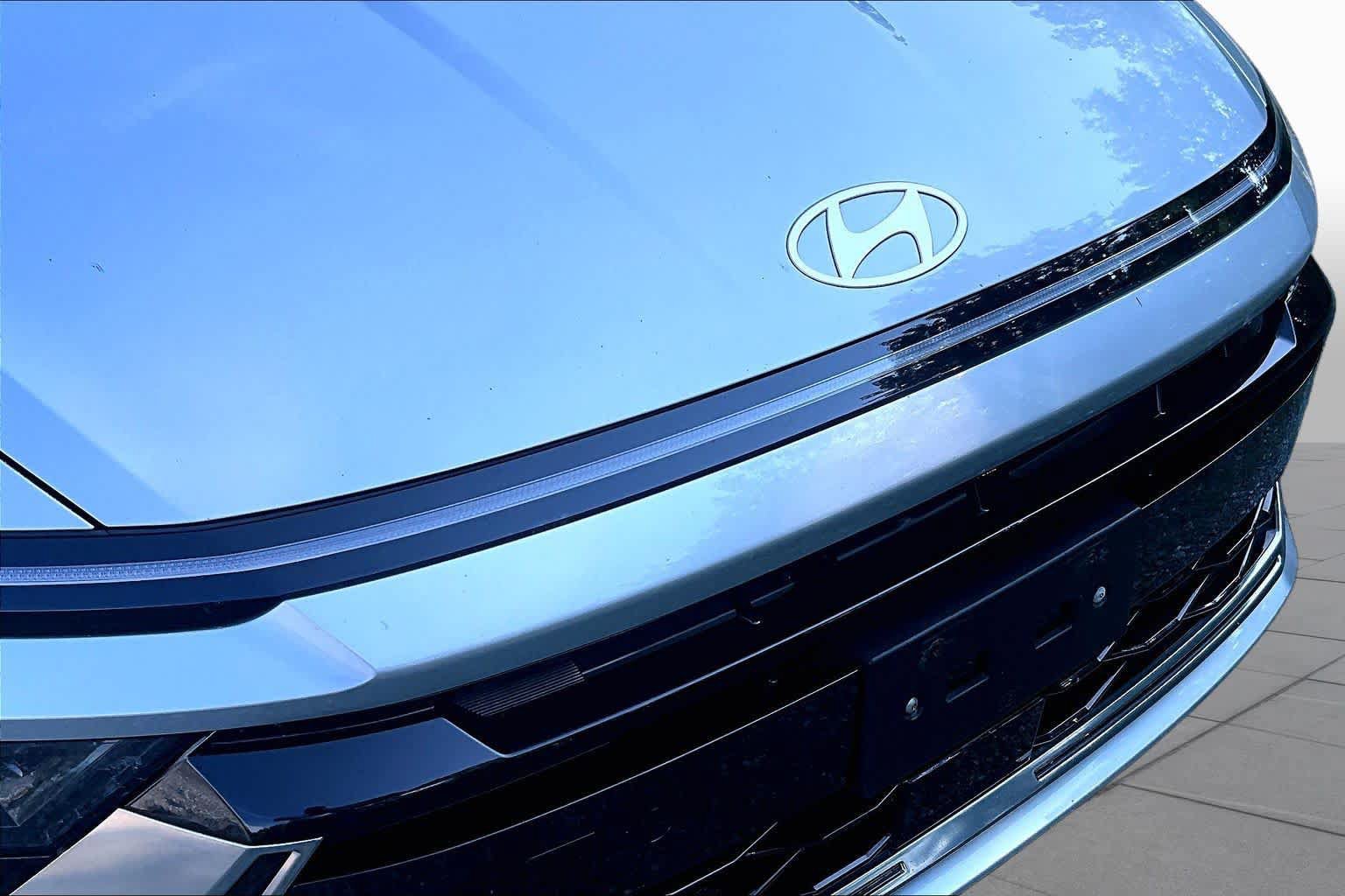 Used 2025 Hyundai Sonata SEL FWD image 30