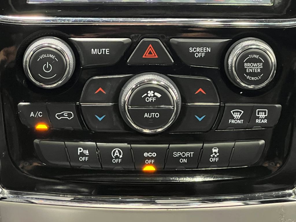 Used 2019 Jeep Grand Cherokee Limited w/ Luxury Group II image 26