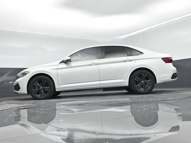 Used 2024 Volkswagen Jetta SE FWD image 46