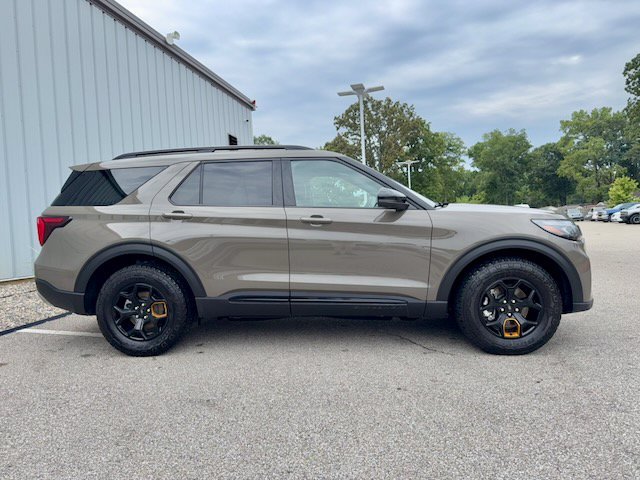 Used 2026 Ford Explorer Tremor w/ Tremor Convenience Package AWD/4WD image 7