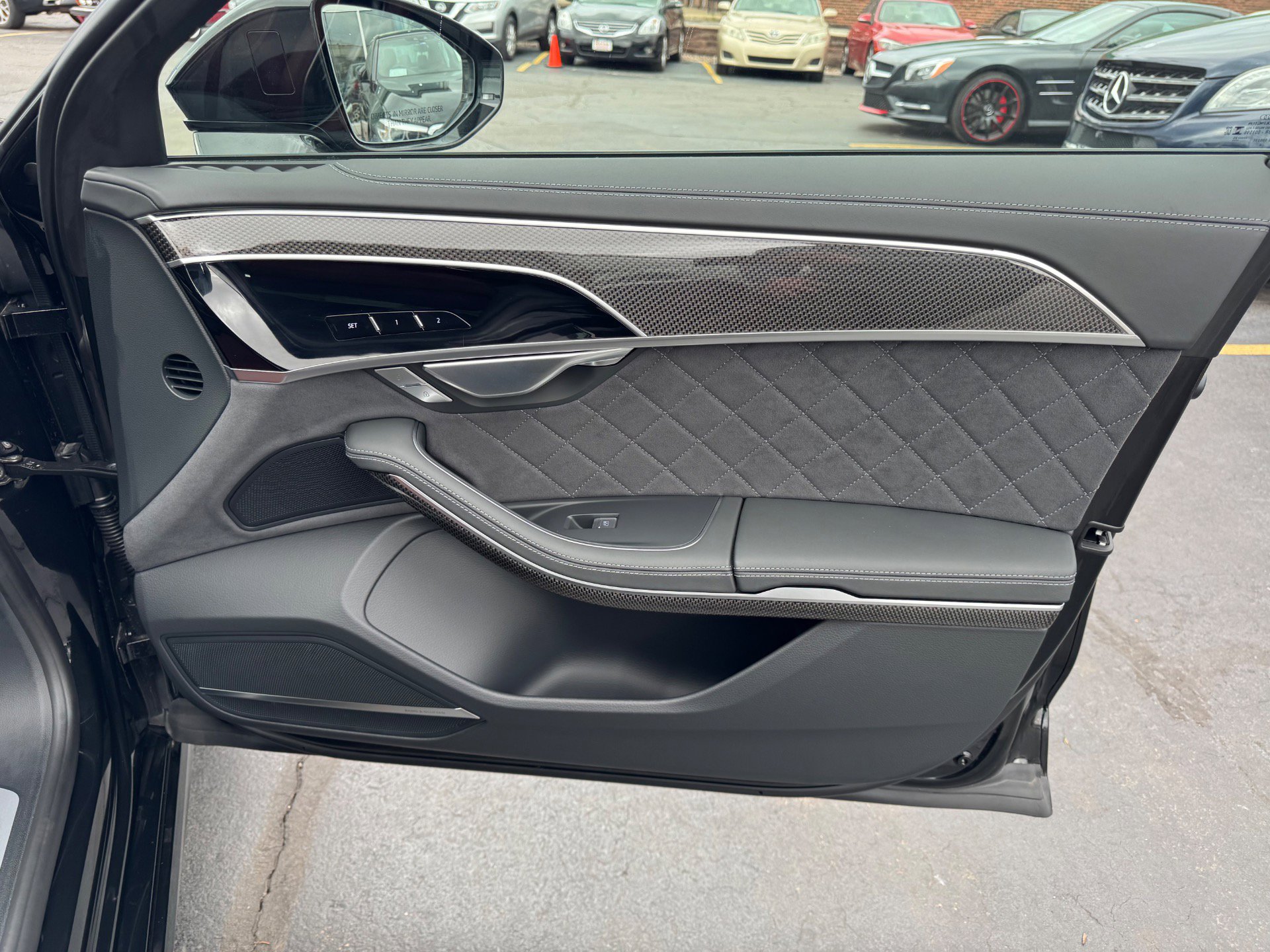 Used 2025 Audi S8 w/ Executive Package image 28