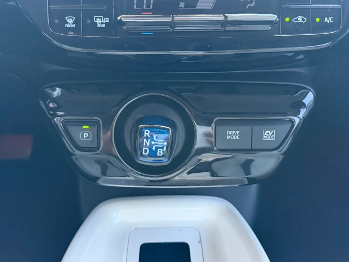 Used 2017 Toyota Prius Four Touring w/ Premium Convenience Package FWD image 51