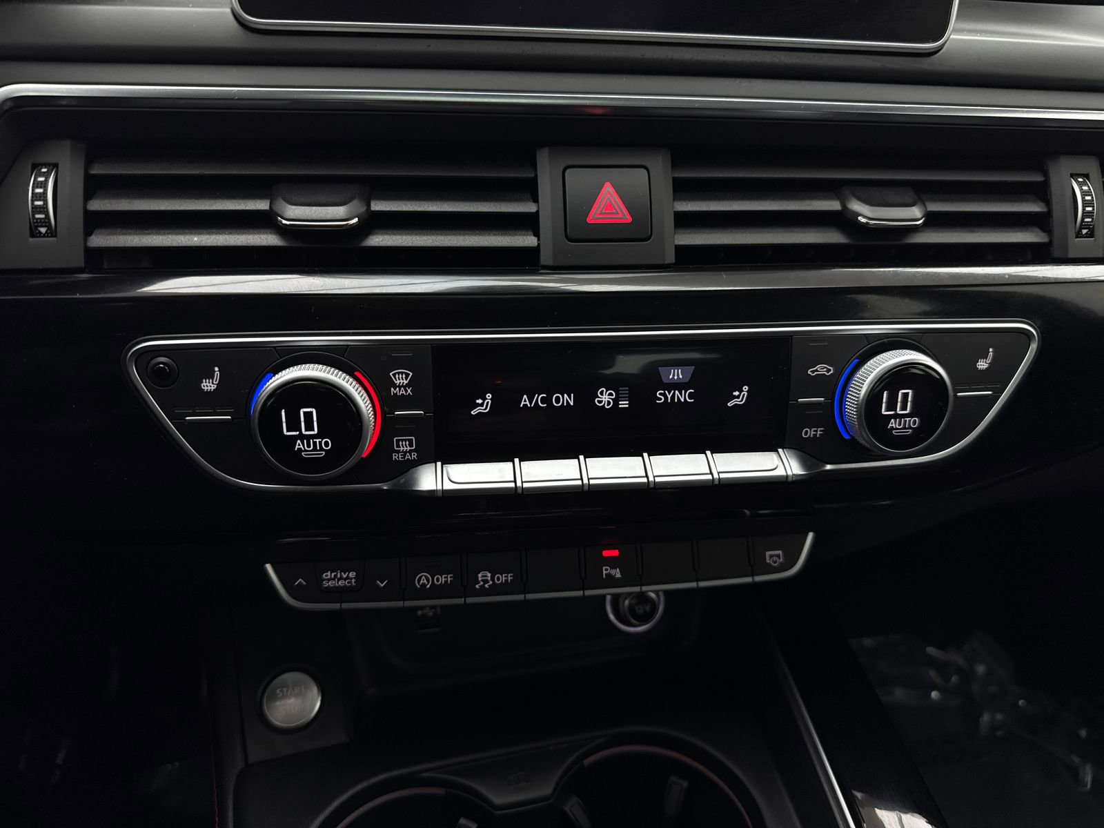 Used 2018 Audi A4 2.0T Prestige w/ Prestige Package AWD/4WD image 29