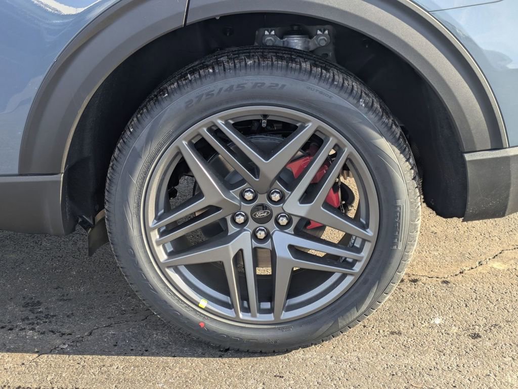 New 2026 Ford Explorer ST-Line w/ ST-Line Street Pack image 13
