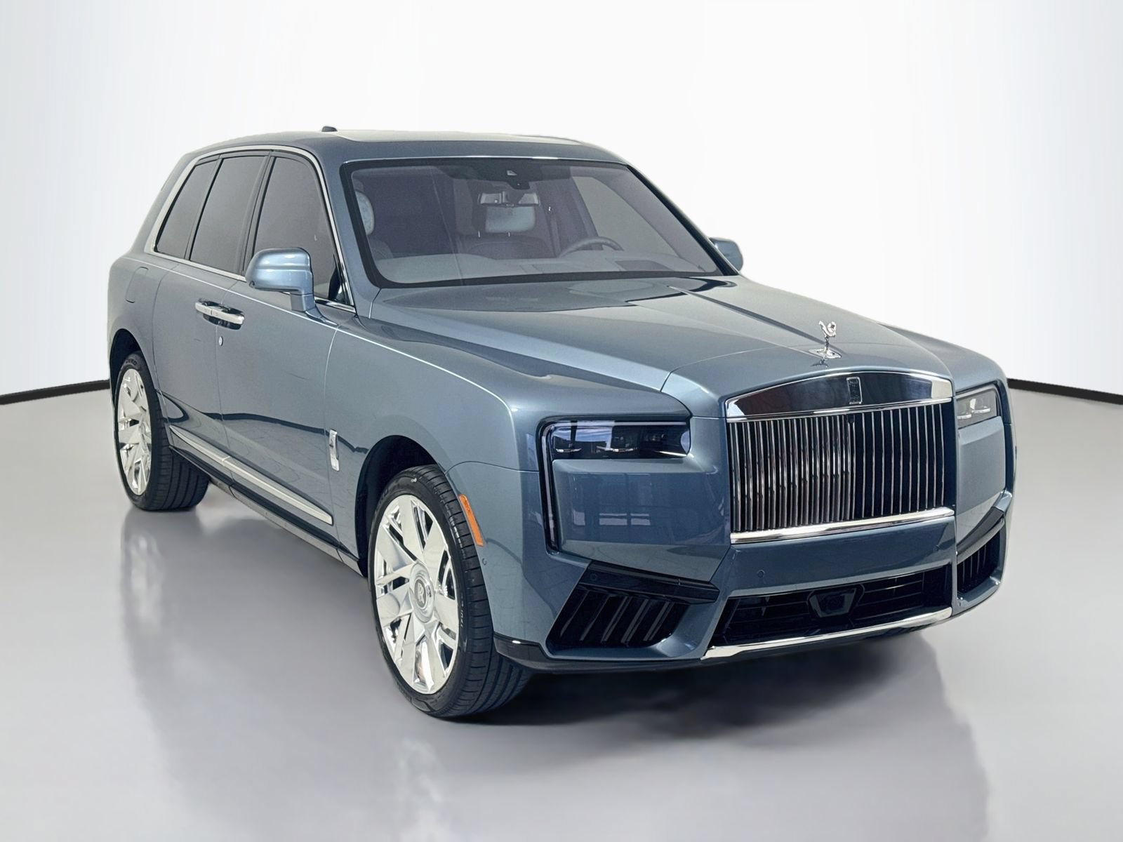 Certified 2026 Rolls-Royce Cullinan AWD/4WD image 1