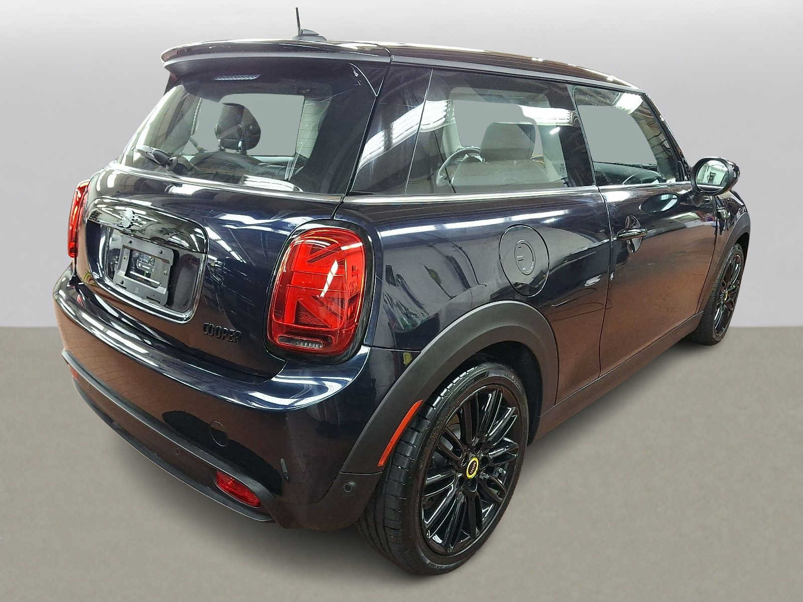 Used 2024 MINI Cooper SE FWD image 4