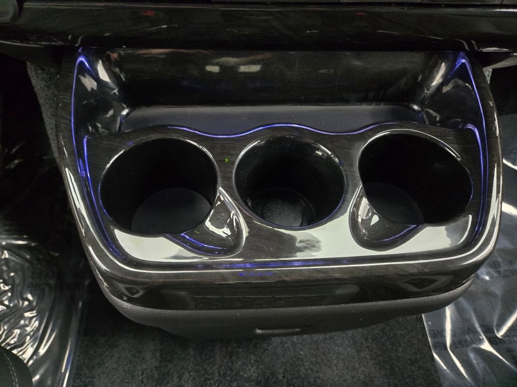 Used 2023 GMC Savana 2500 image 26