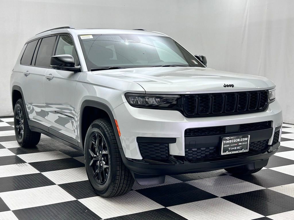 New 2025 Jeep Grand Cherokee L Altitude image 2
