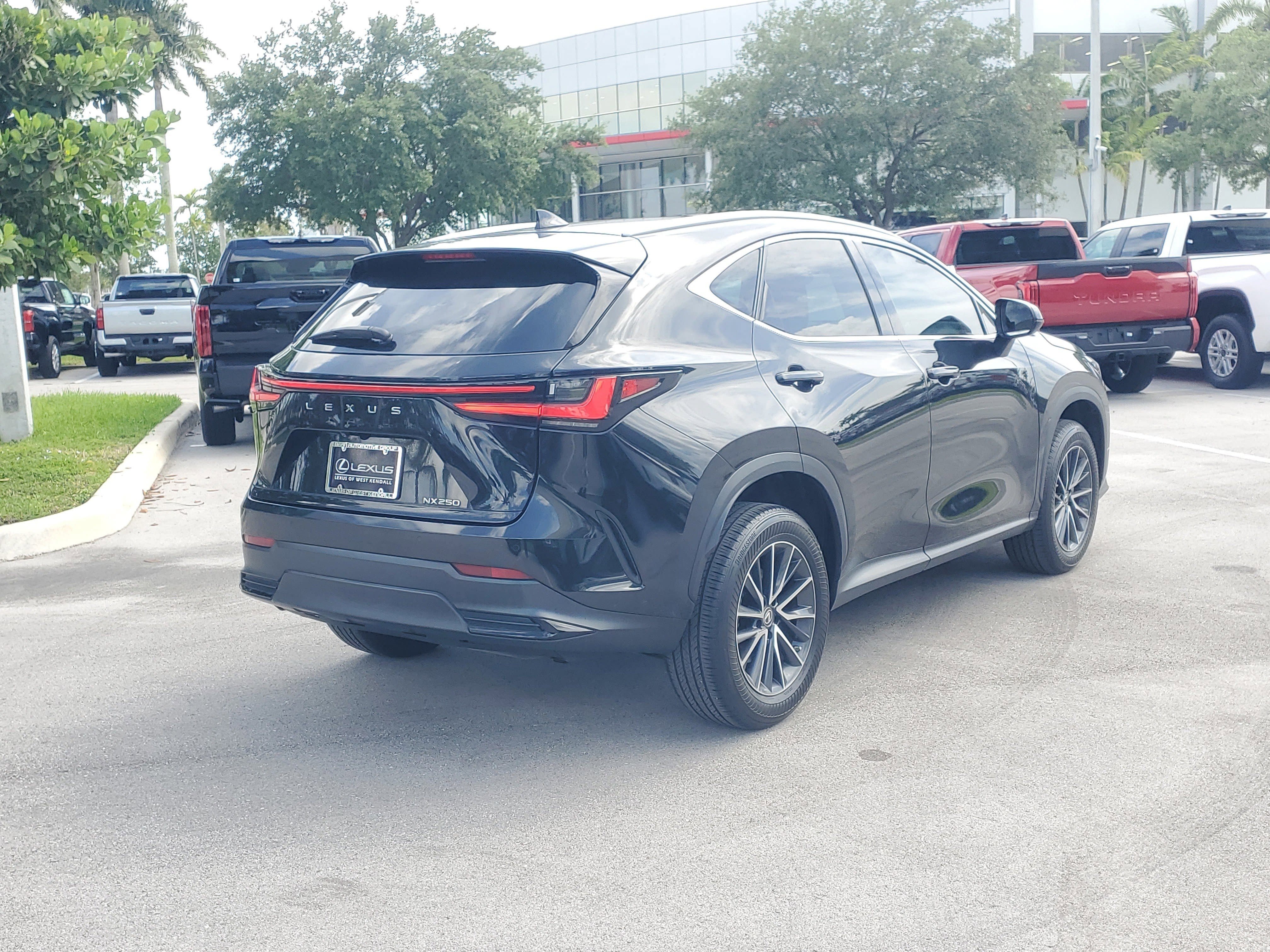 Used 2023 Lexus NX 250 FWD image 10