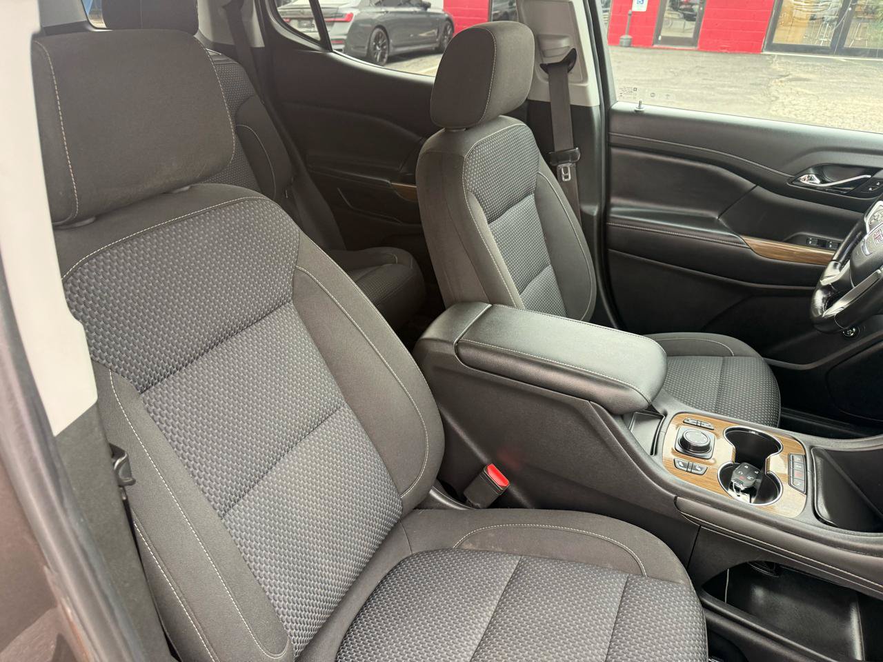 Used 2020 GMC Acadia SLE w/ Driver Convenience Package AWD/4WD image 17