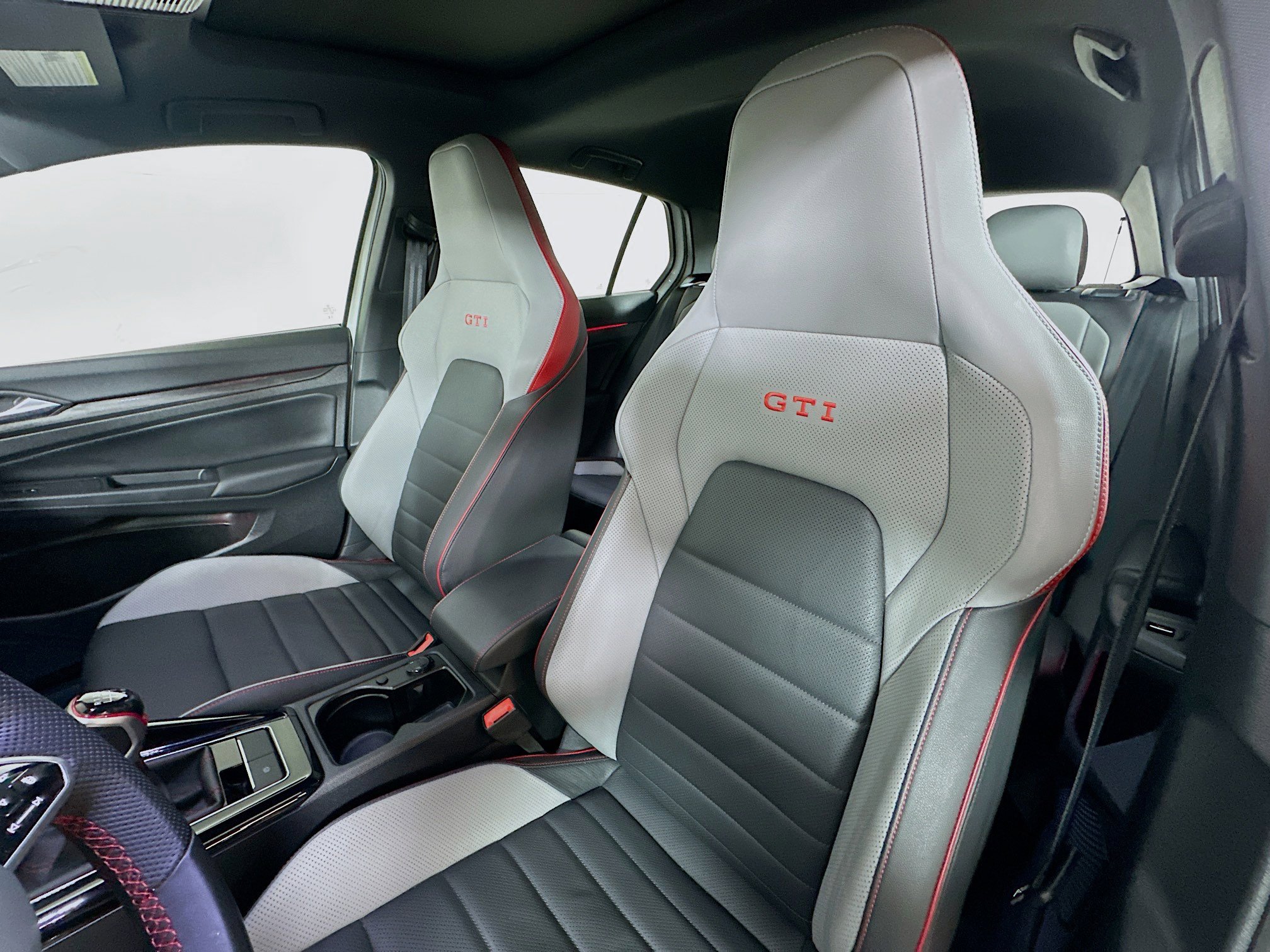 Used 2024 Volkswagen GTI Autobahn w/ MDO Package image 20