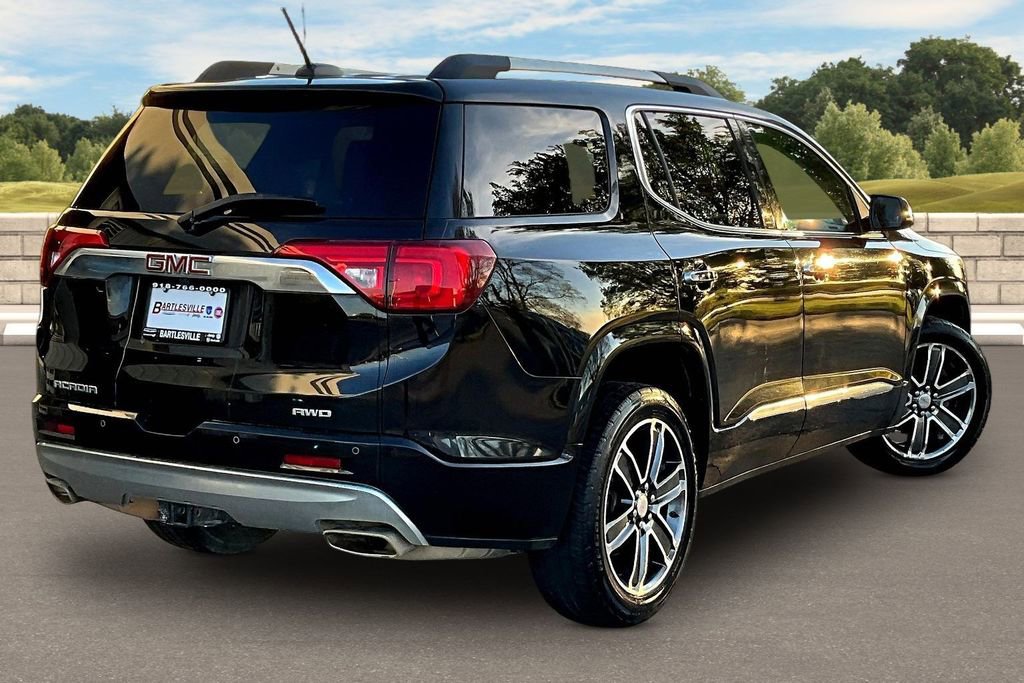 Used 2017 GMC Acadia Denali w/ Technology Package image 11