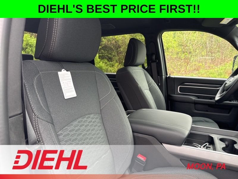 New 2026 RAM 3500 Big Horn AWD/4WD image 16