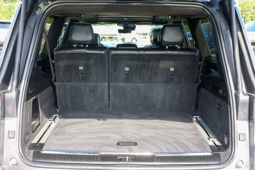 Used 2023 Jeep Grand Wagoneer L Series II AWD/4WD image 10