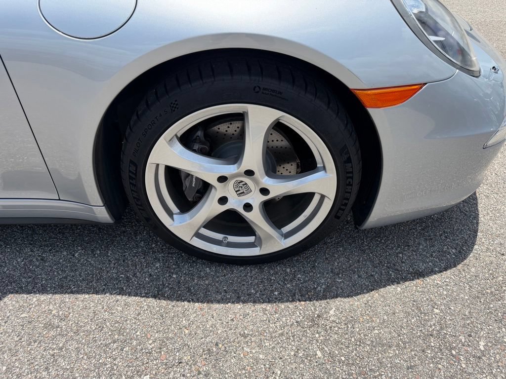 Used 2014 Porsche 911 Carrera 4 w/ Sport Chrono Package AWD/4WD image 4