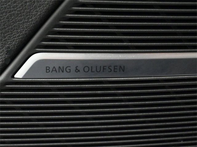 Used 2020 Audi Q8 Prestige w/ Prestige Package image 38