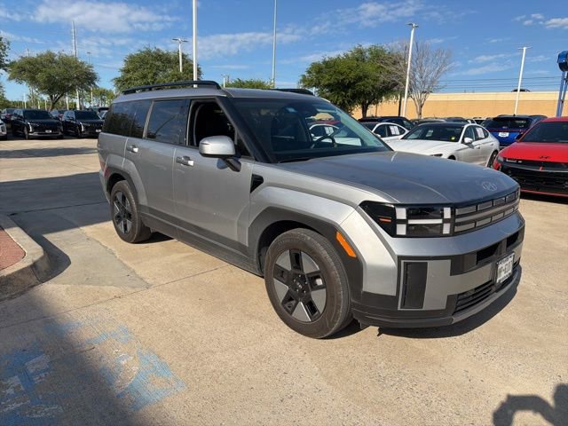 Used 2025 Hyundai Santa Fe SEL image 3