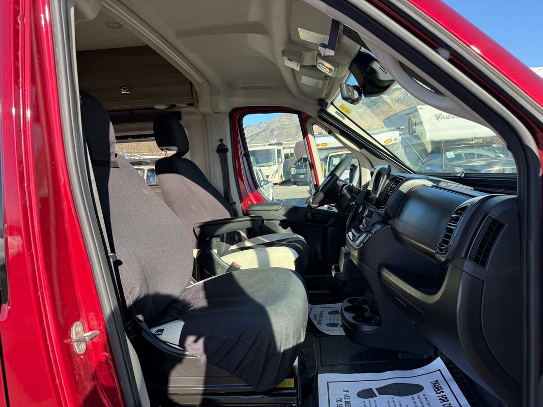Used 2022 RAM ProMaster 3500 w/ Premium Convenience Group FWD image 48