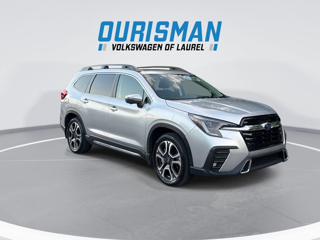 Used 2023 Subaru Ascent Touring AWD/4WD image 2