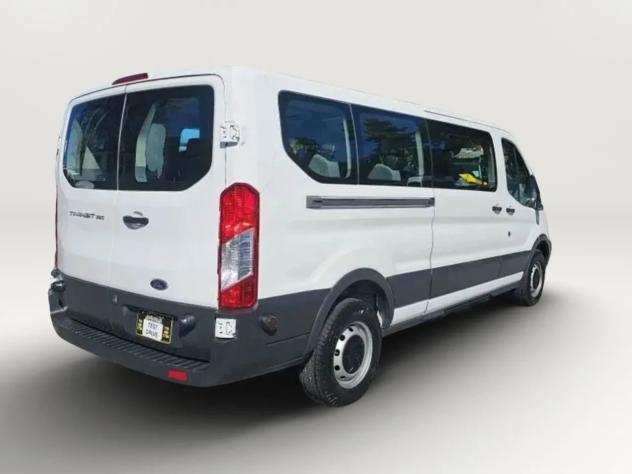 Used 2017 Ford Transit 350 XL image 3