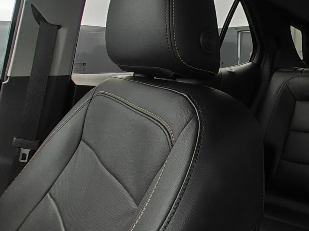 Used 2019 Chevrolet Equinox Premier AWD/4WD image 9