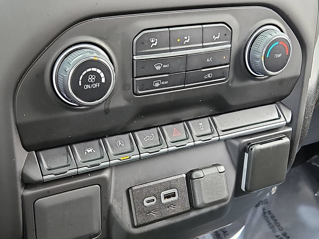 Certified 2023 Chevrolet Silverado 1500 Custom AWD/4WD image 15
