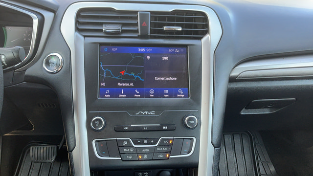 Used 2020 Ford Fusion SE FWD image 17