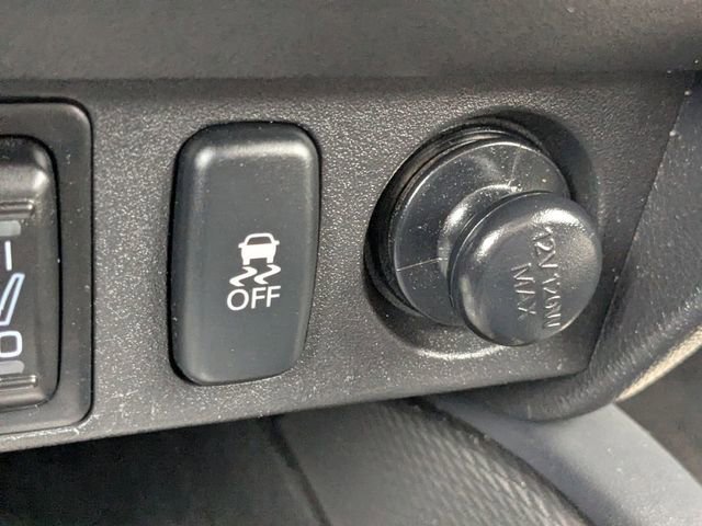 Used 2025 Mitsubishi Outlander Sport LE AWD/4WD image 23