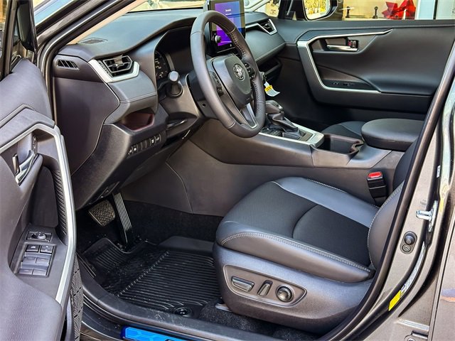 New 2025 Toyota RAV4 Limited image 10