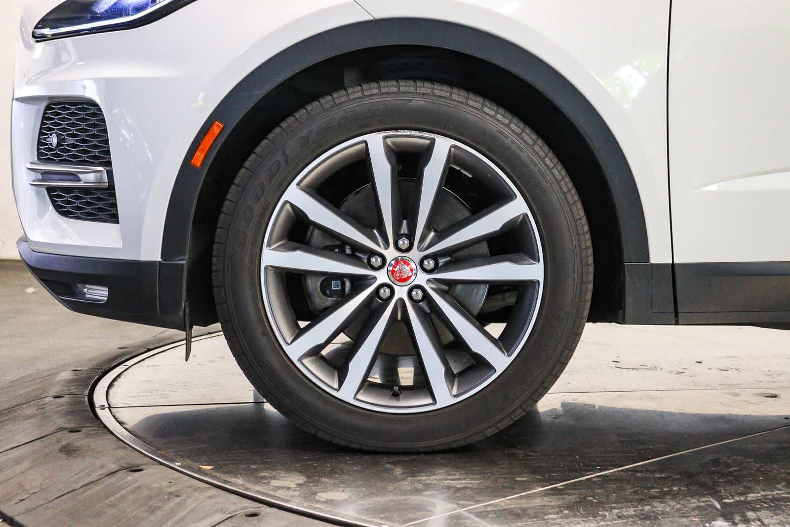 Used 2022 Jaguar E-PACE SE AWD/4WD image 9