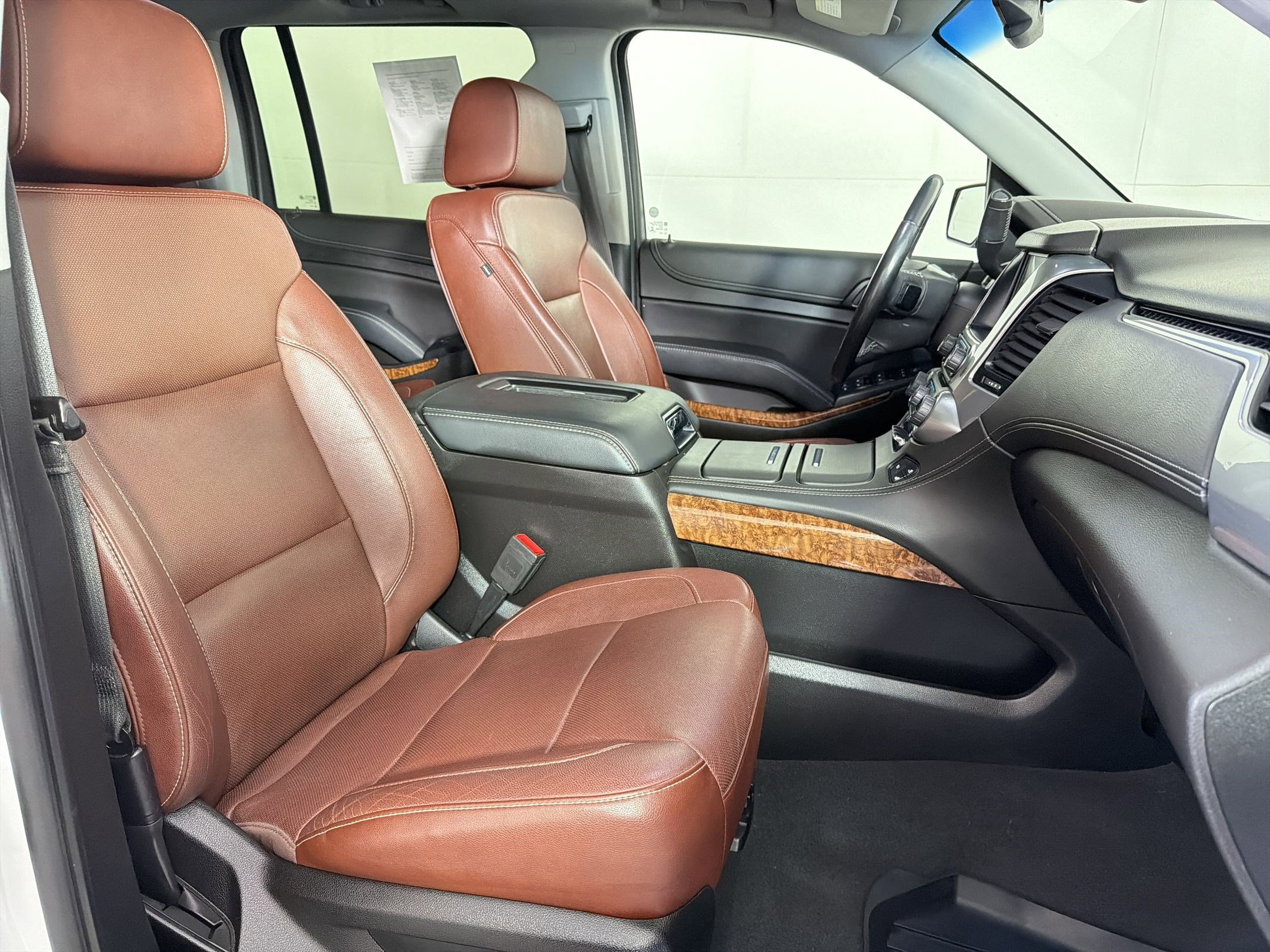Used 2019 Chevrolet Suburban Premier w/ Premier Plus Edition AWD/4WD image 31