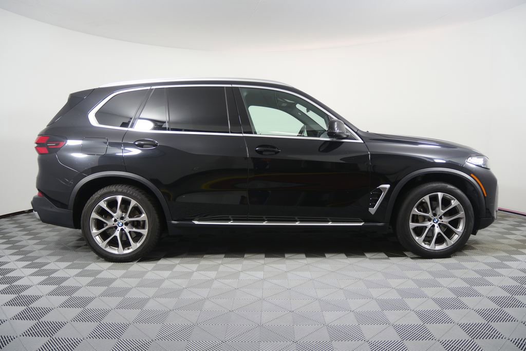 Used 2024 BMW X5 sDrive40i RWD image 2
