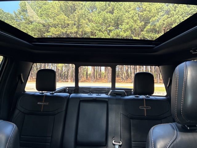 Used 2024 Ford F250 Platinum w/ FX4 Off-Road Package image 34