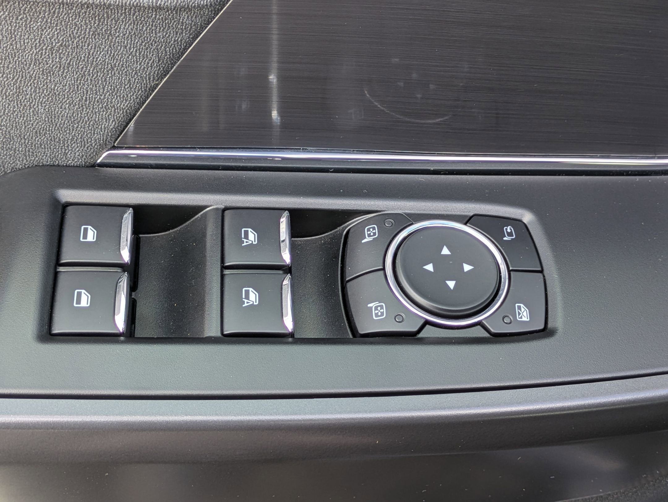 Used 2025 Ford F150 Lariat w/ Equipment Group 501A Mid image 21