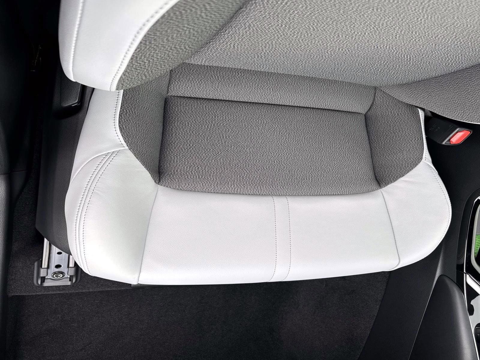 Used 2025 Toyota Corolla XSE image 14