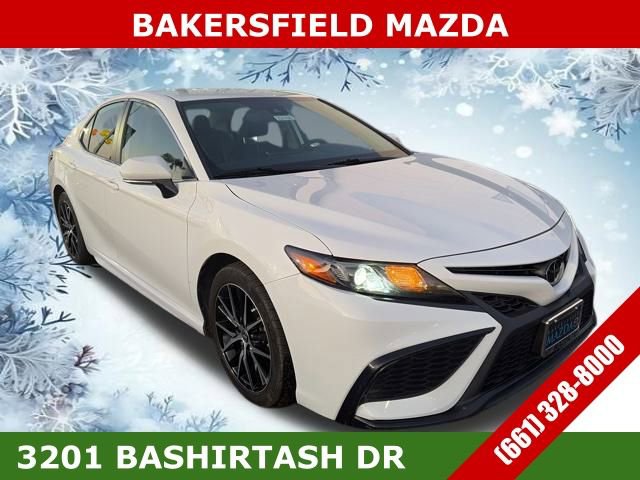 Used 2024 Toyota Camry SE image 7